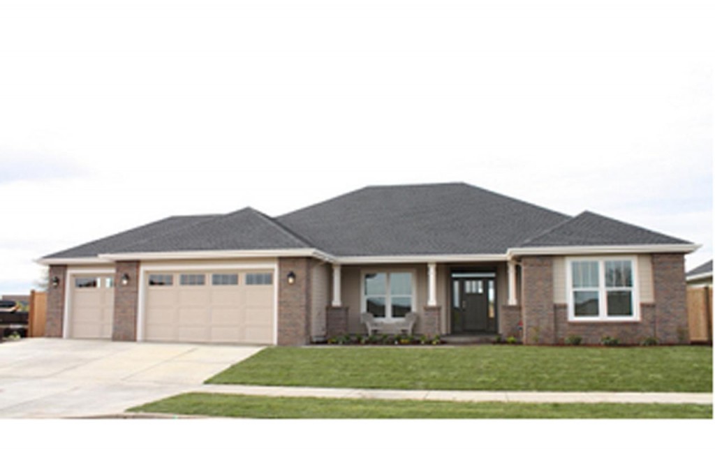 Ranch House Plans Fieldstone decor ides with brown wall and green grass large yard
